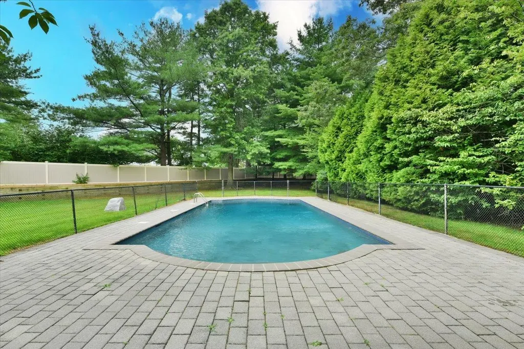 60 Willis Lane Syosset NY 11791