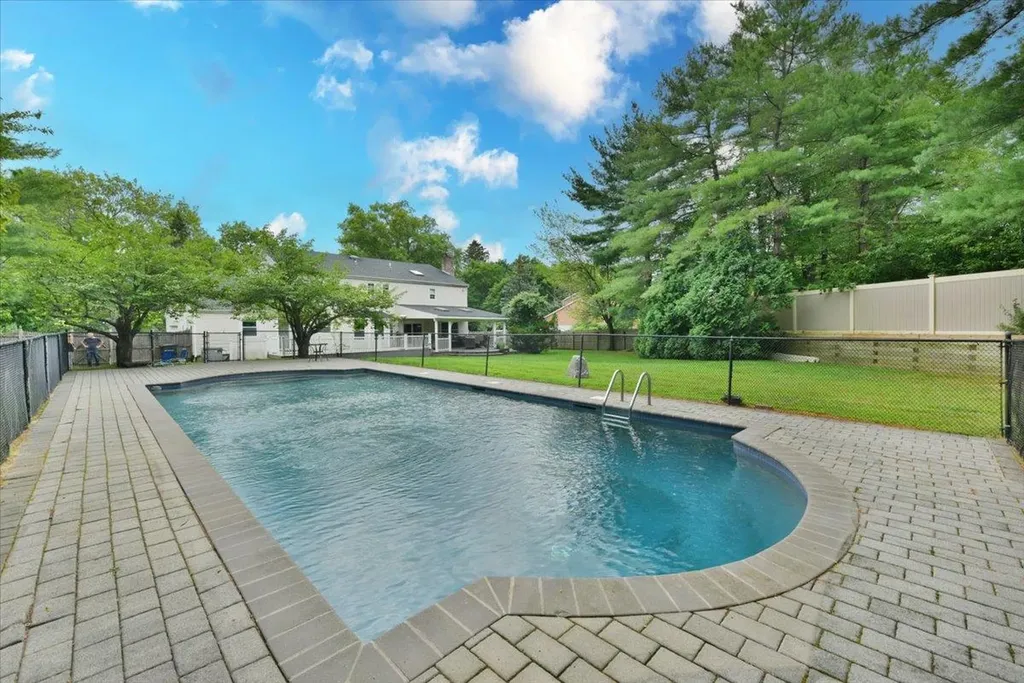 60 Willis Lane Syosset NY 11791