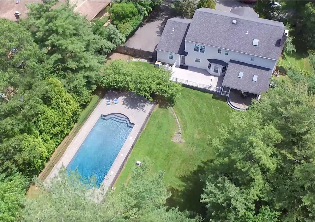 60 Willis Lane Syosset NY 11791