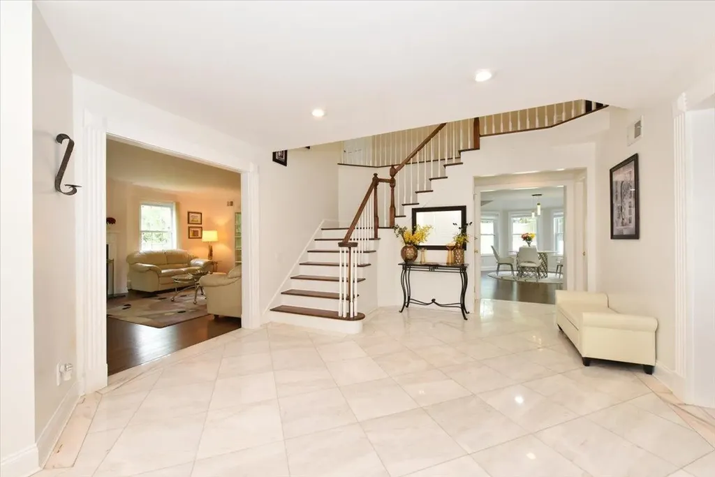 60 Willis Lane Syosset NY 11791