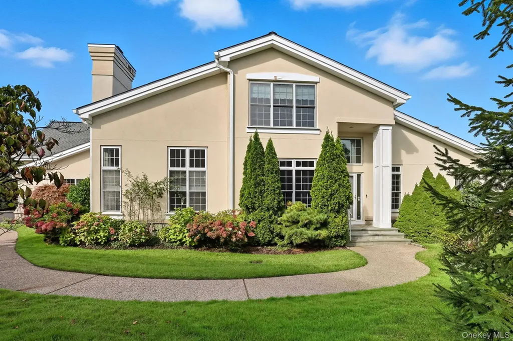 27 Doral Greens Drive E Rye Brook NY 10573