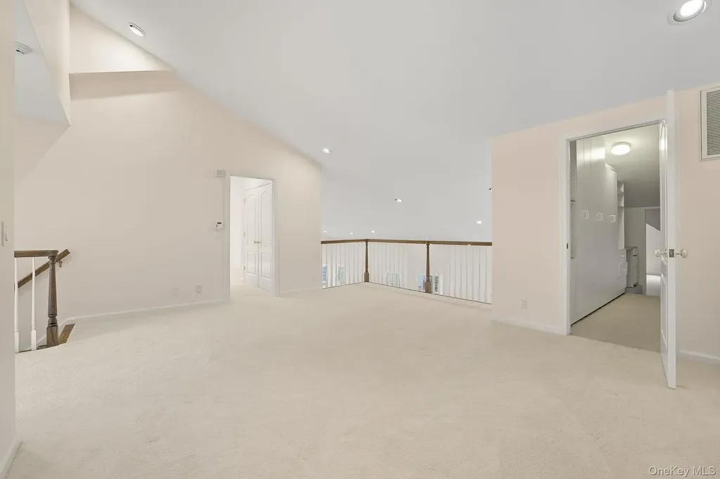 27 Doral Greens Drive E Rye Brook NY 10573