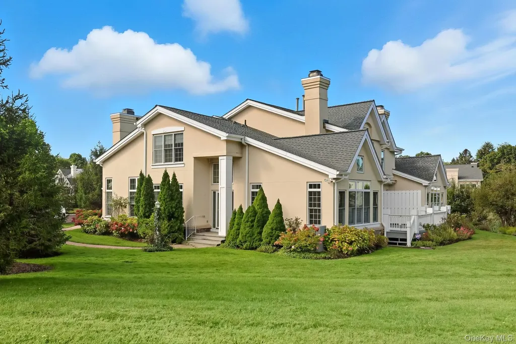 27 Doral Greens Drive E Rye Brook NY 10573