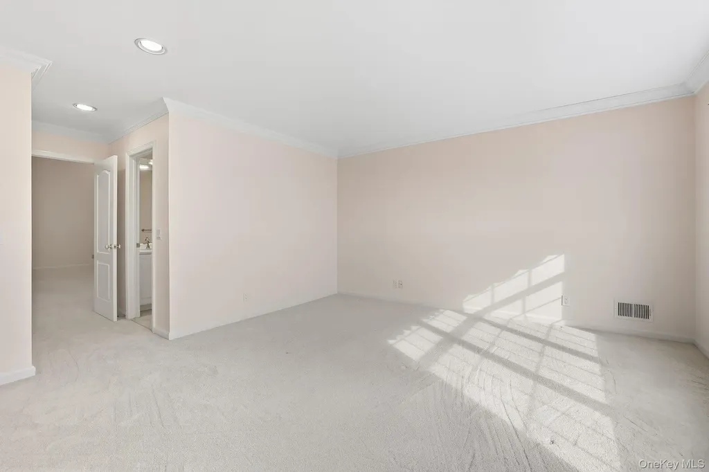 27 Doral Greens Drive E Rye Brook NY 10573