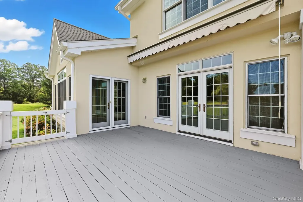 27 Doral Greens Drive E Rye Brook NY 10573