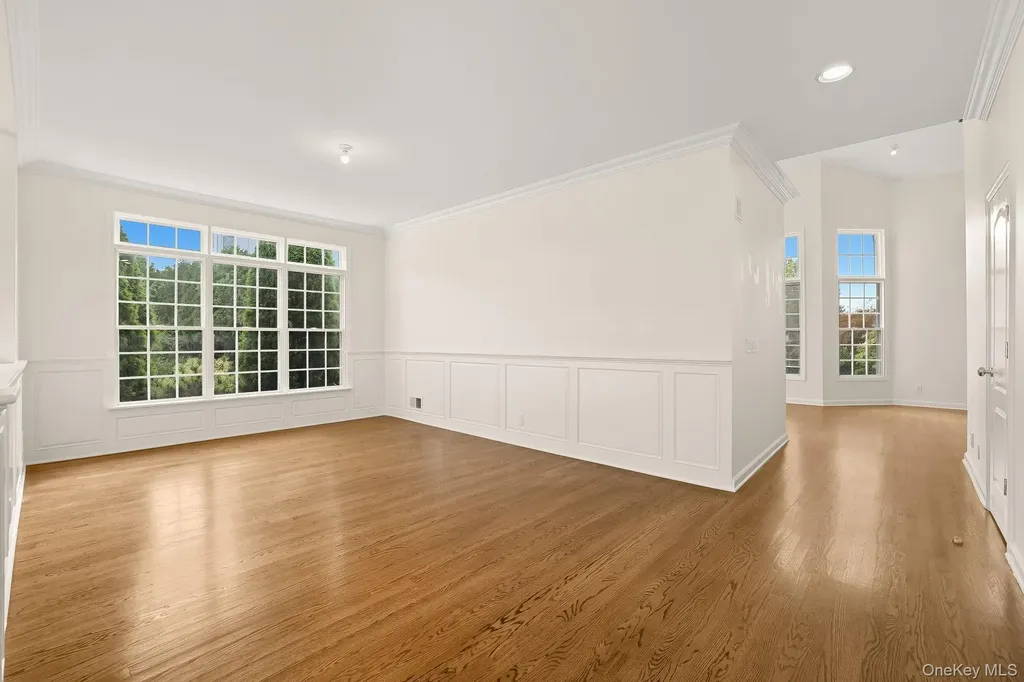 27 Doral Greens Drive E Rye Brook NY 10573