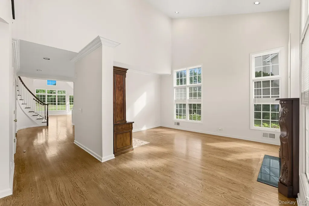 27 Doral Greens Drive E Rye Brook NY 10573