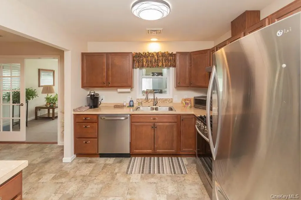 5 Meadowbrook Drive Kingston NY 12401