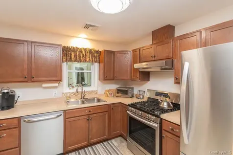 5 Meadowbrook Drive Kingston NY 12401