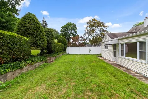 134 Gailmore Drive Yonkers NY 10710