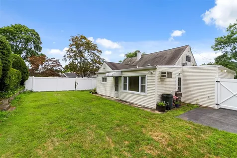 134 Gailmore Drive Yonkers NY 10710