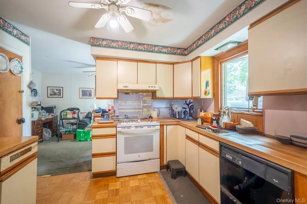 14 Arcadia Drive Dix Hills NY 11746