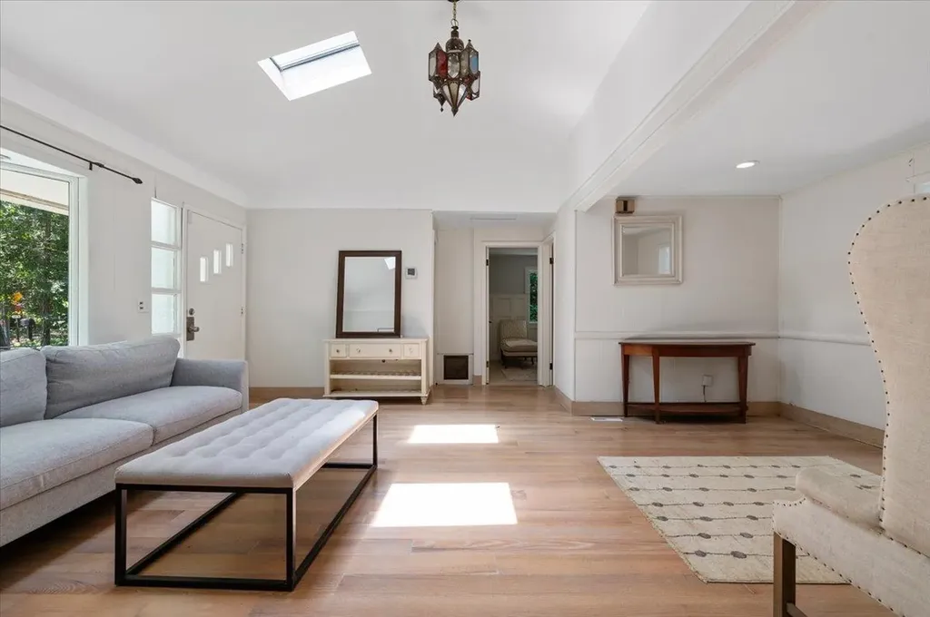 56 W Donellan Road Hampton Bays NY 11946