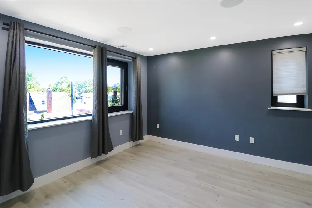 4953 Fresh Meadow Lane Fresh Meadows NY 11365