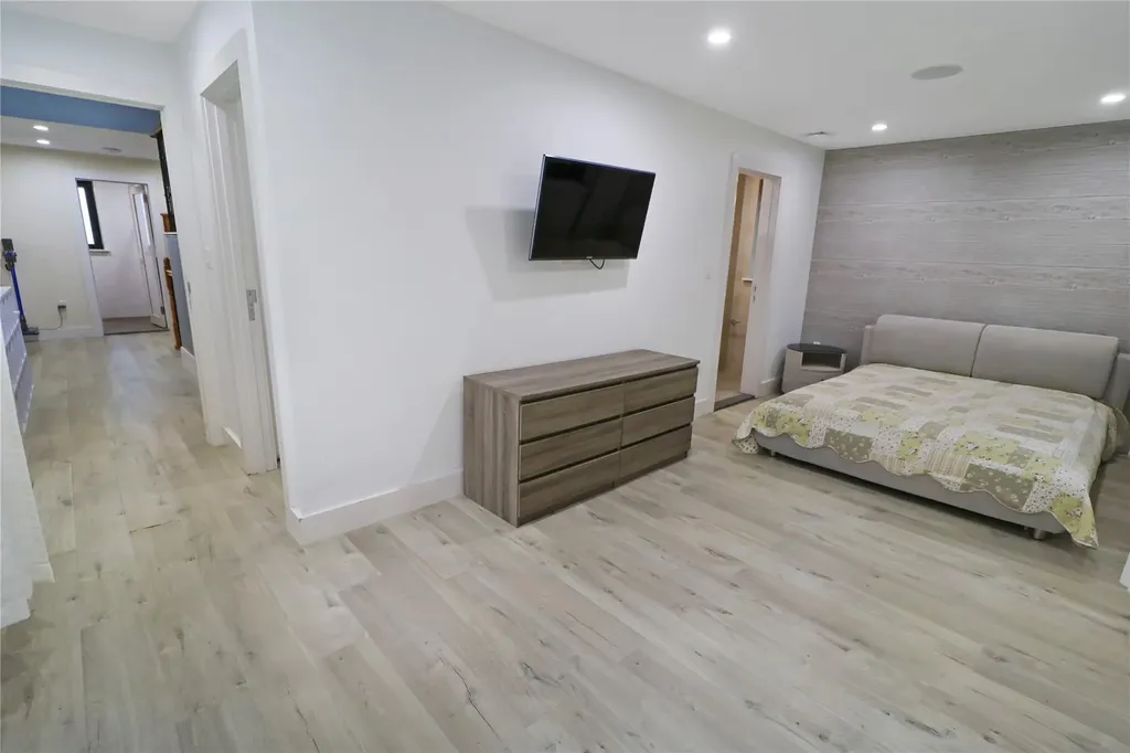 4953 Fresh Meadow Lane Fresh Meadows NY 11365