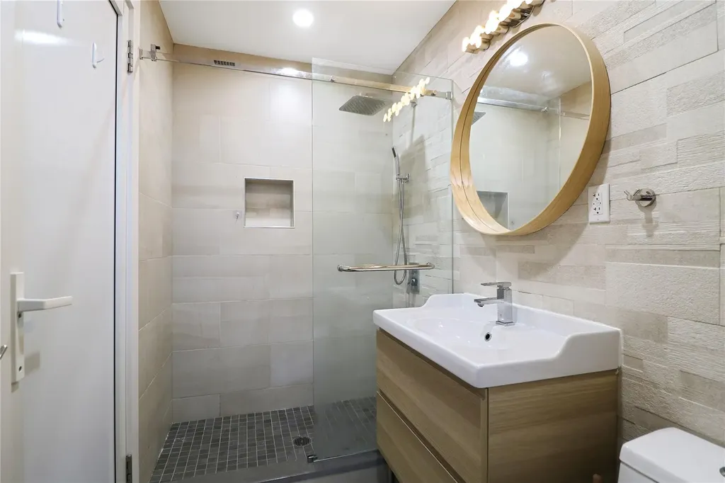 4953 Fresh Meadow Lane Fresh Meadows NY 11365