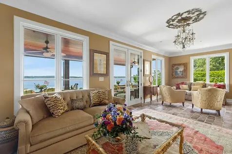353 Centre Island Road Oyster Bay NY 11771