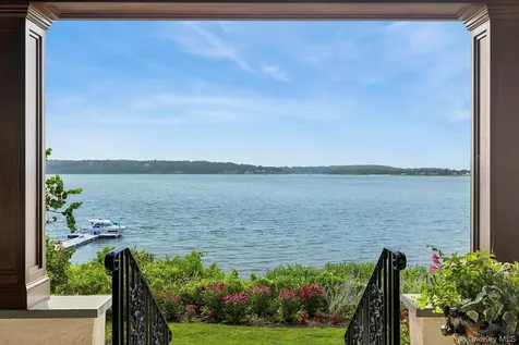 353 Centre Island Road Oyster Bay NY 11771