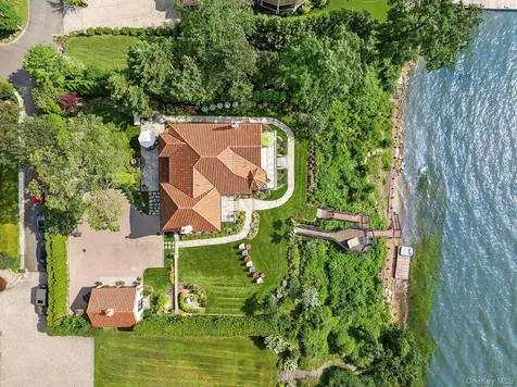 353 Centre Island Road Oyster Bay NY 11771