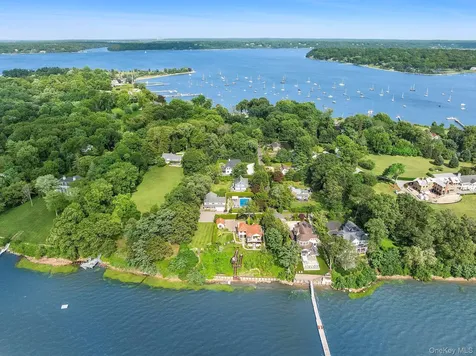 353 Centre Island Road Oyster Bay NY 11771