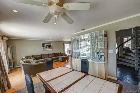 66 Lighthouse Road Babylon NY 11702
