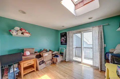 66 Lighthouse Road Babylon NY 11702