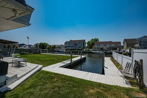 66 Lighthouse Road Babylon NY 11702