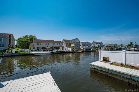 66 Lighthouse Road Babylon NY 11702
