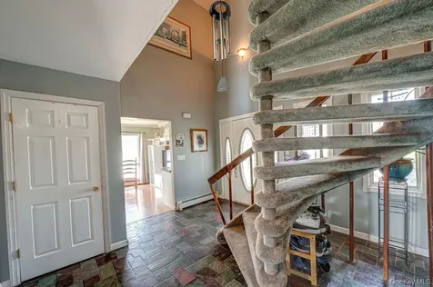 66 Lighthouse Road Babylon NY 11702