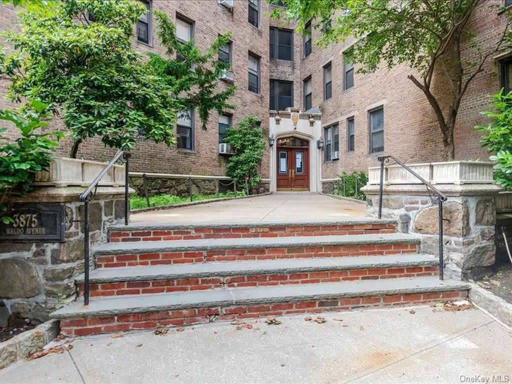 3875 Waldo Avenue Bronx NY 10463