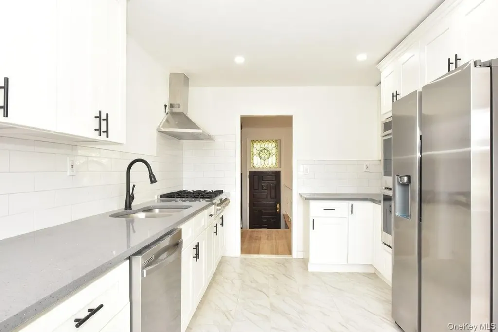3287 Milburn Avenue Baldwin NY 11510