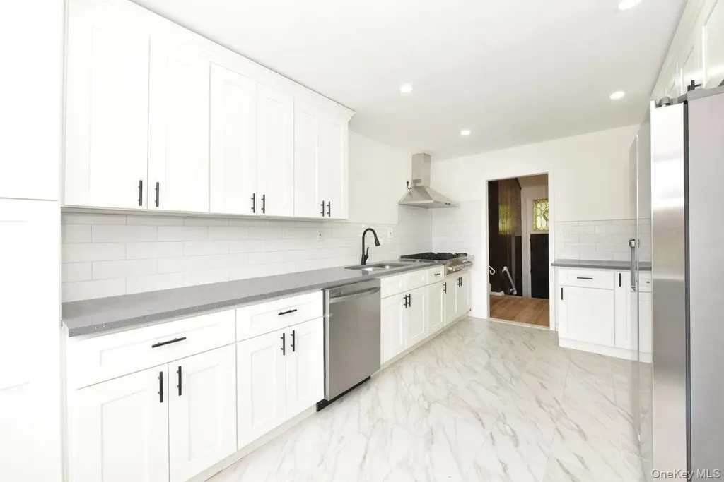 3287 Milburn Avenue Baldwin NY 11510