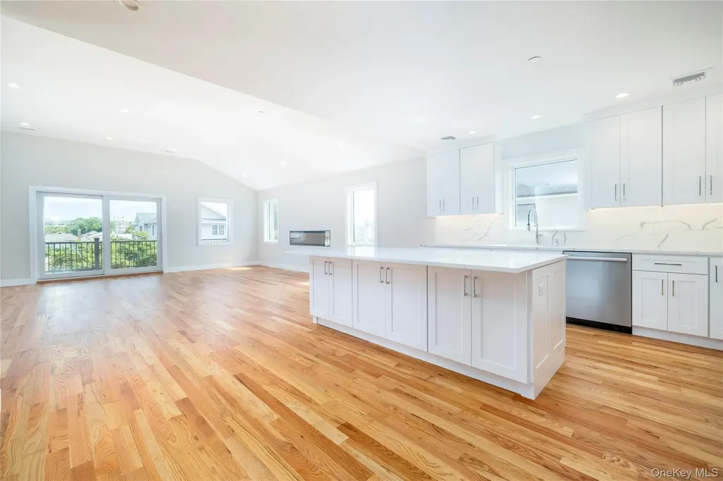 344 E Fulton Street Long Beach NY 11561