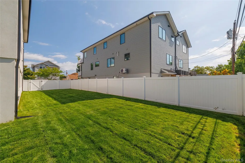 344 E Fulton Street Long Beach NY 11561