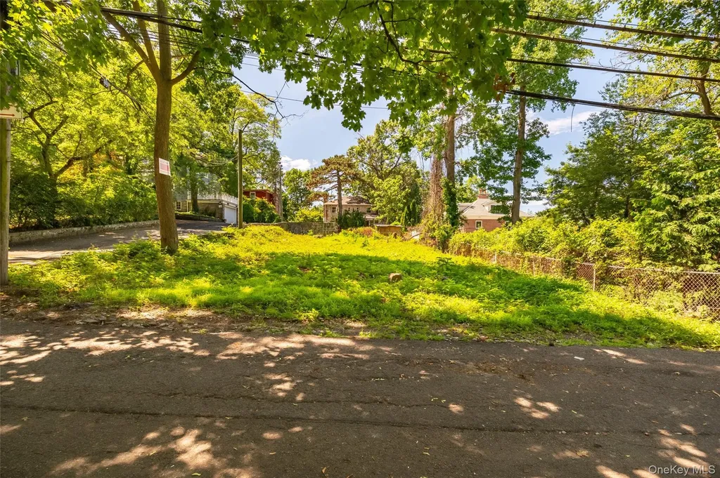 6015-L Independence Avenue Bronx NY 10471