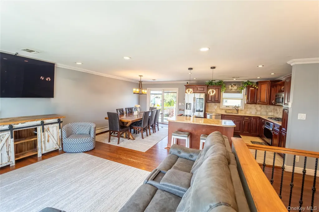 110 Stirling Avenue Freeport NY 11520