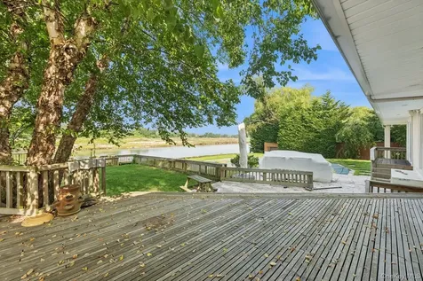 1016 Channel Drive Hewlett Harbor NY 11557