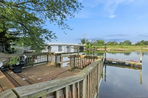 1016 Channel Drive Hewlett Harbor NY 11557