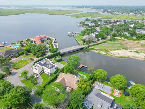 1016 Channel Drive Hewlett Harbor NY 11557