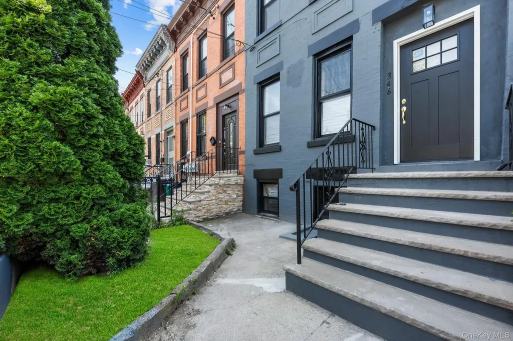 346 Van Siclen Avenue Brooklyn NY 11207