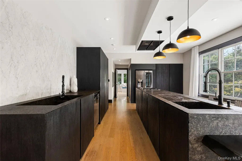 1015 Seven Oaks Lane Mamaroneck NY 10543