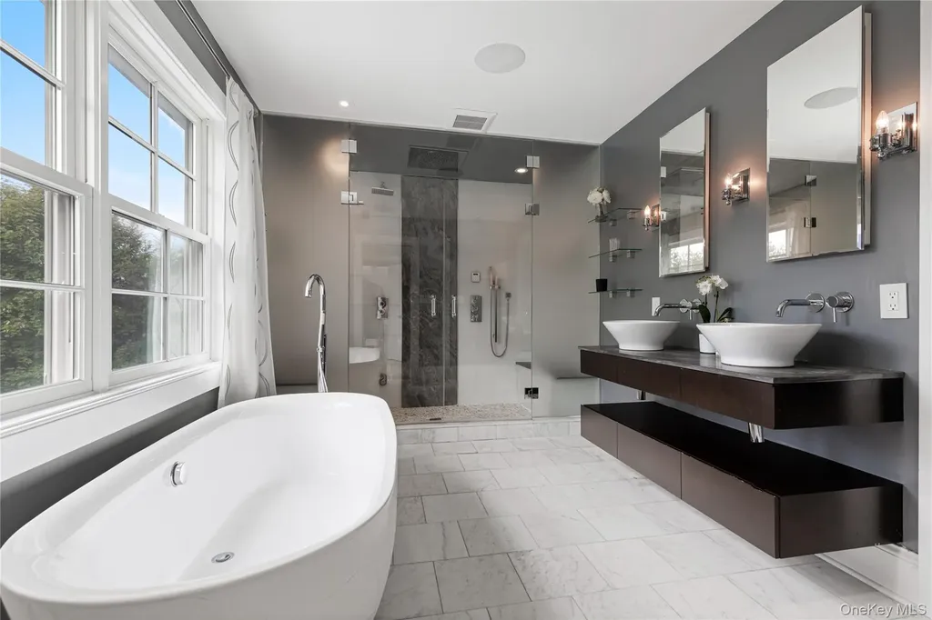 1015 Seven Oaks Lane Mamaroneck NY 10543