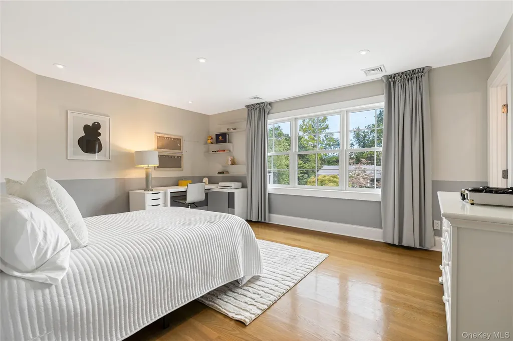 1015 Seven Oaks Lane Mamaroneck NY 10543