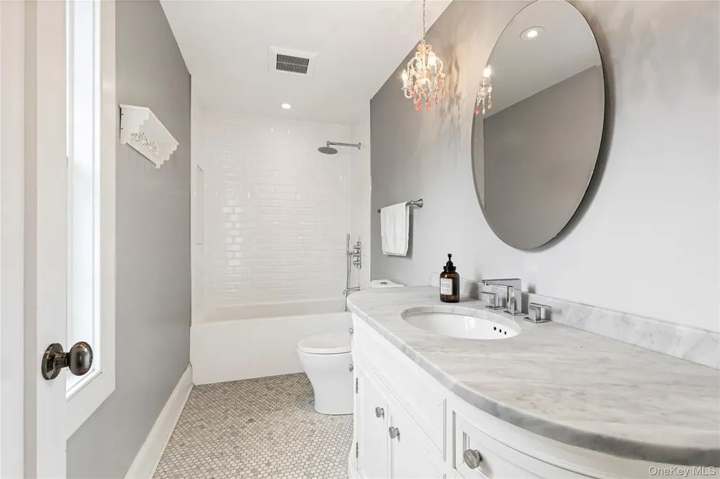 1015 Seven Oaks Lane Mamaroneck NY 10543