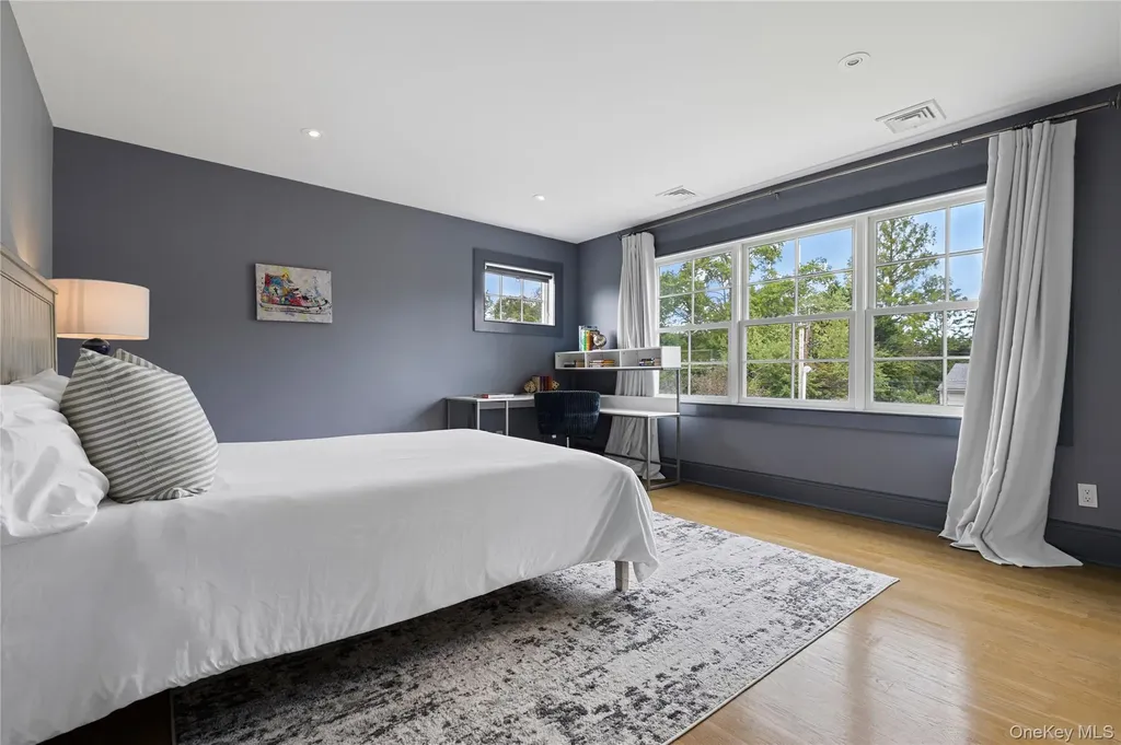 1015 Seven Oaks Lane Mamaroneck NY 10543