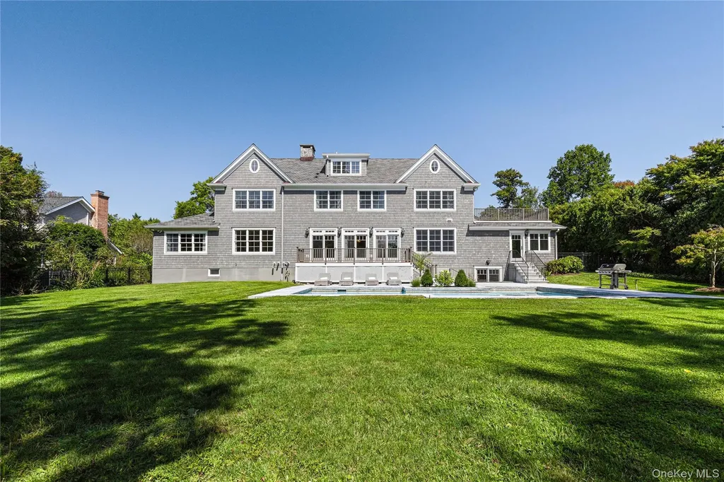 1015 Seven Oaks Lane Mamaroneck NY 10543