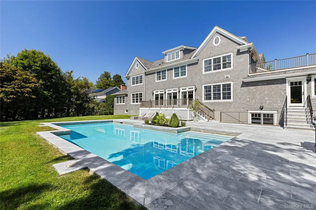 1015 Seven Oaks Lane Mamaroneck NY 10543