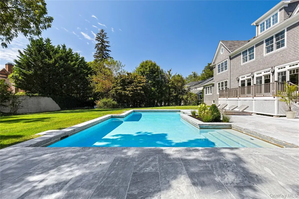 1015 Seven Oaks Lane Mamaroneck NY 10543