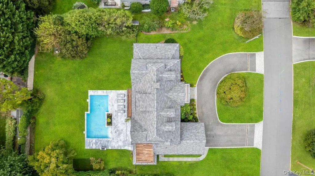 1015 Seven Oaks Lane Mamaroneck NY 10543