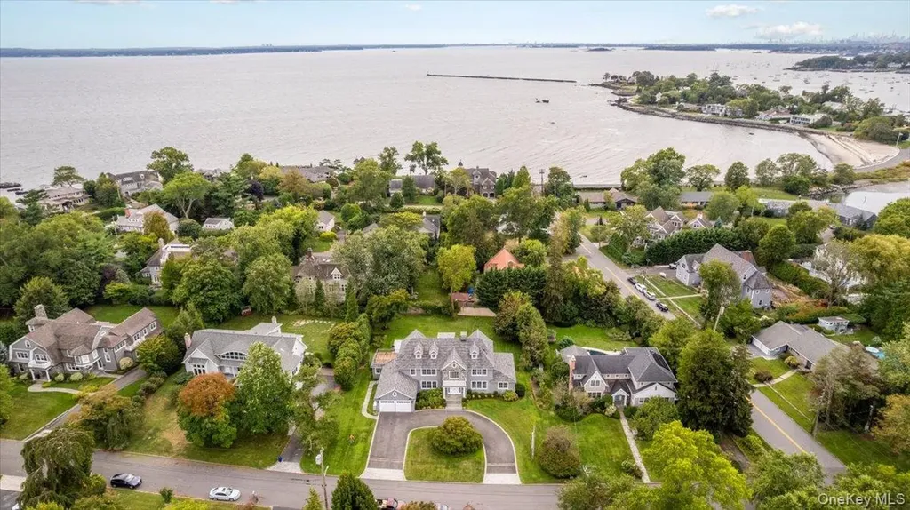 1015 Seven Oaks Lane Mamaroneck NY 10543